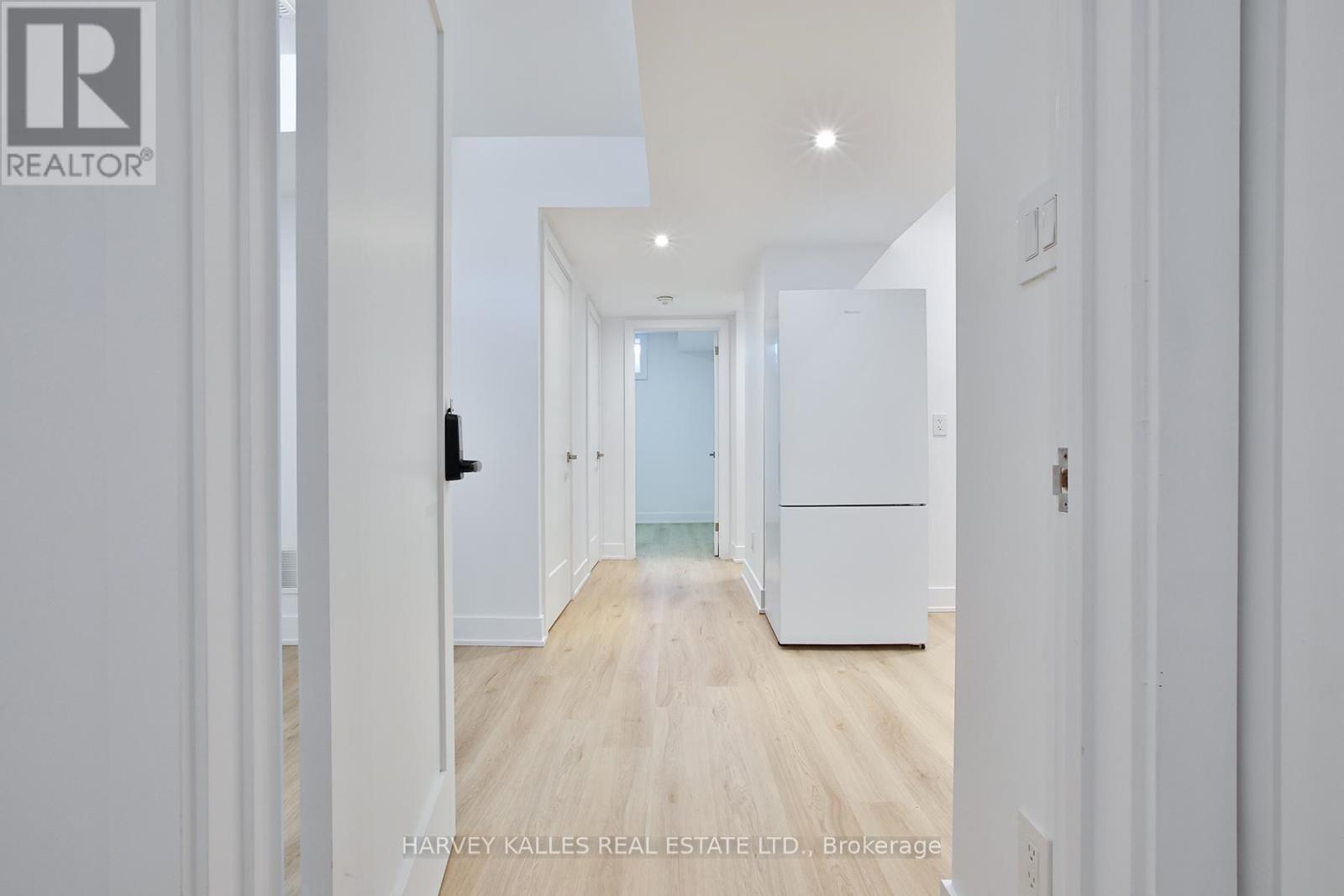 112 Fourth Street, Toronto, Ontario M8V 2Y7 - Photo 5 - W13506664