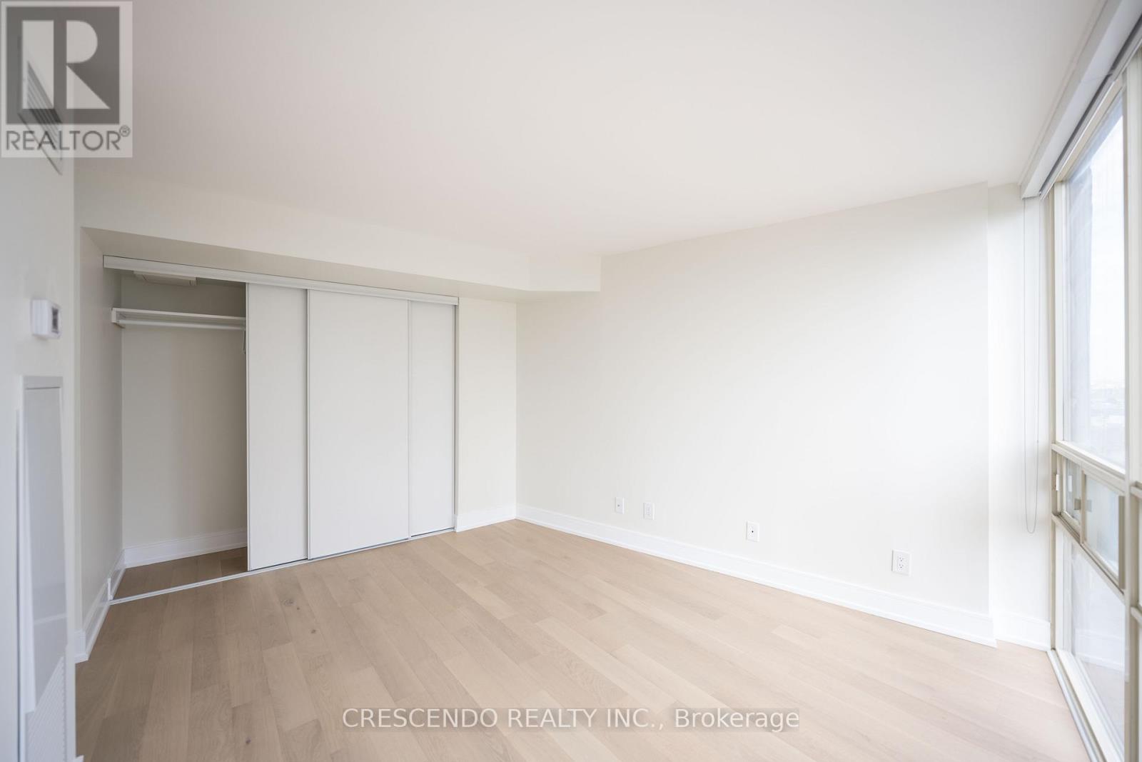 1006 - 50 Eglinton Avenue W, Mississauga, Ontario  L5R 3P5 - Photo 17 - W13507062