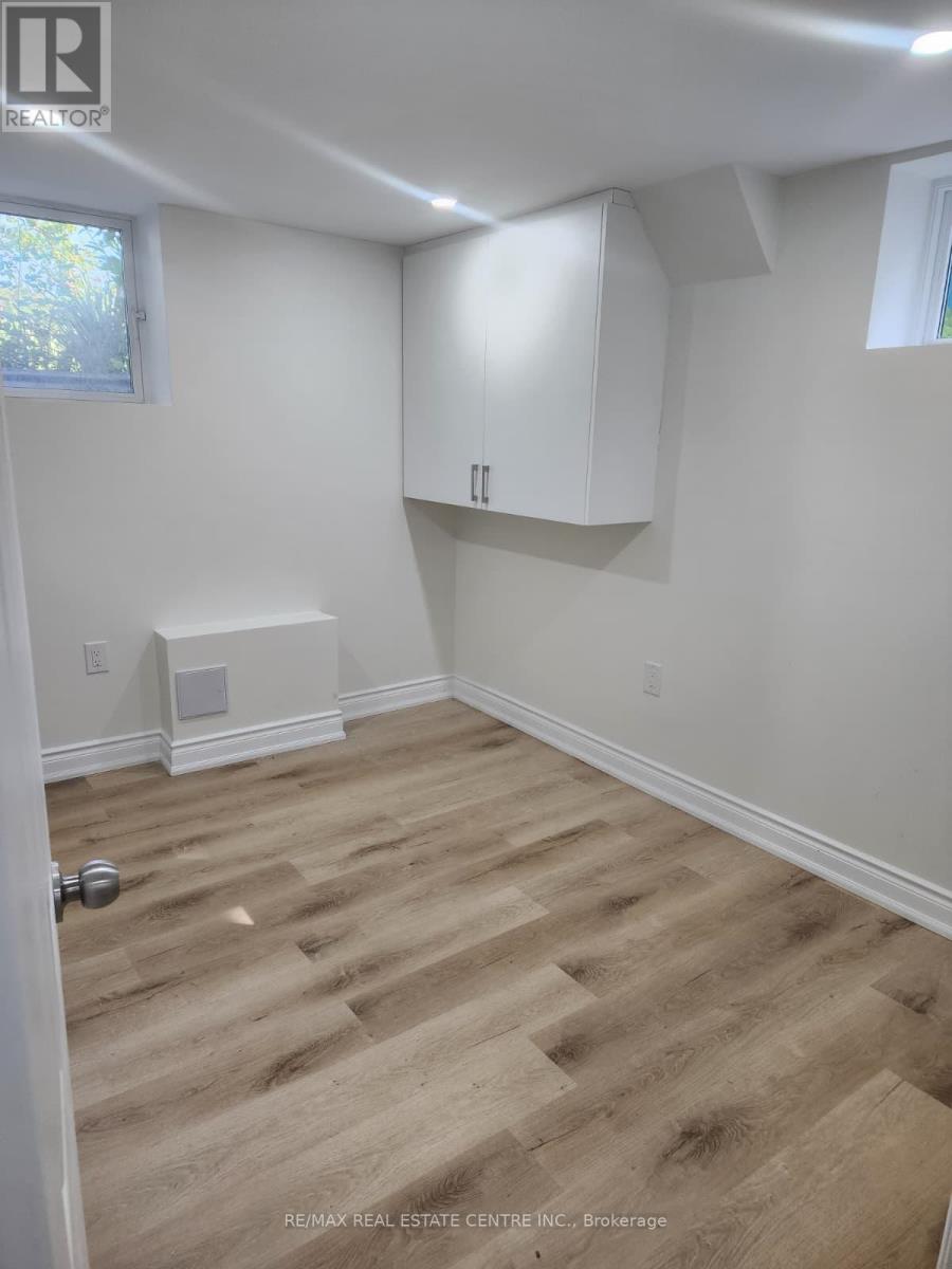Basemnet - 2361 Barclay Road, Burlington, Ontario  L7R 2B7 - Photo 7 - W13506758