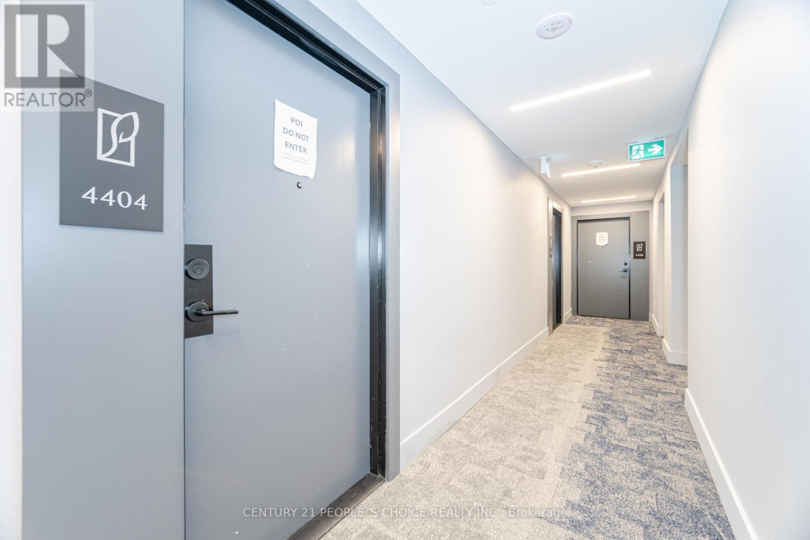 4404 - 430 Square One Drive, Mississauga, Ontario  L5B 0L6 - Photo 4 - W13507212