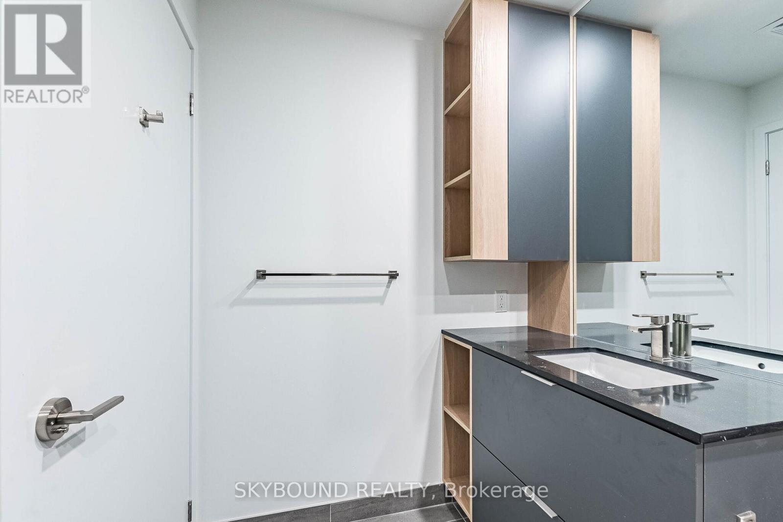1502 - 1 Fairview Road E, Mississauga, Ontario  L5A 0B4 - Photo 34 - W13507278