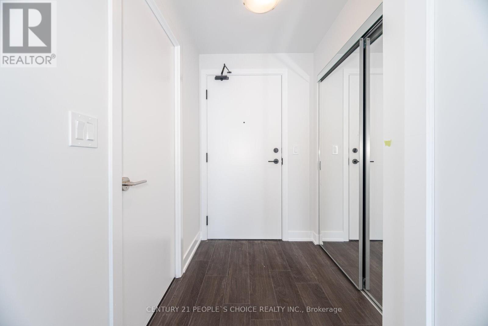 4404 - 430 Square One Drive, Mississauga, Ontario  L5B 0L6 - Photo 5 - W13507212