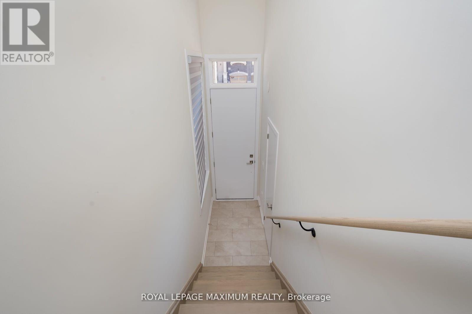 1357 Kaniv Street, Oakville, Ontario  L6M 4L8 - Photo 2 - W13507400