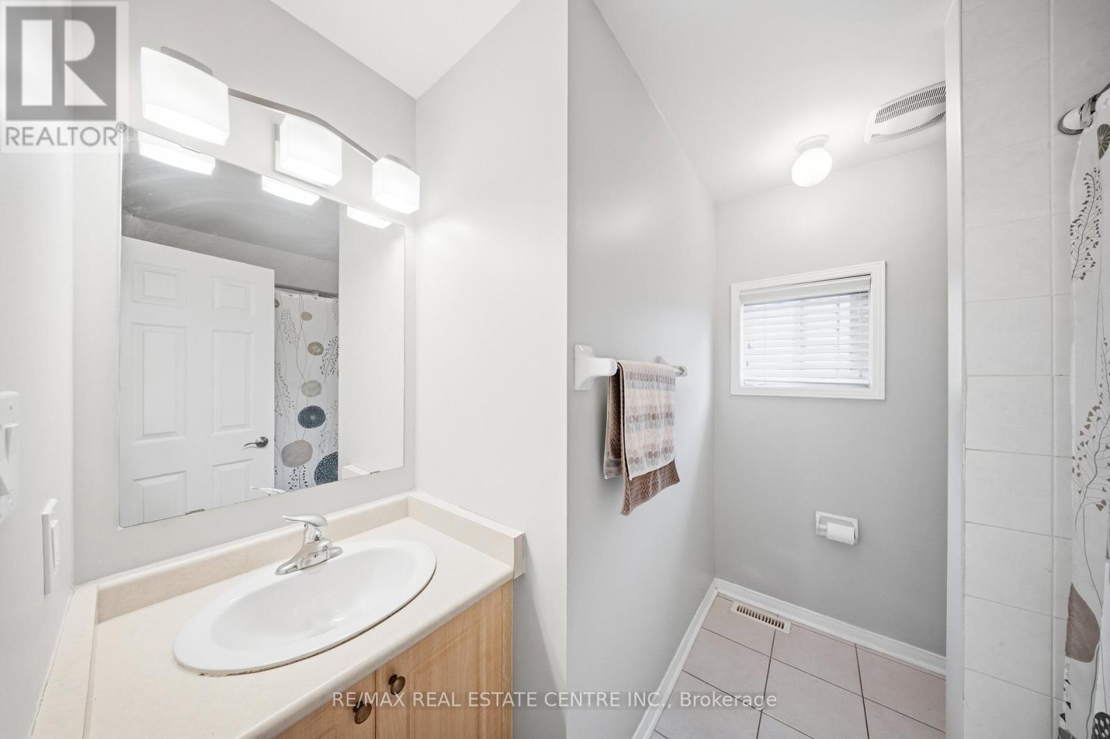 5875 Blue Spruce Avenue, Burlington, Ontario  L7L 7N7 - Photo 33 - W13507292