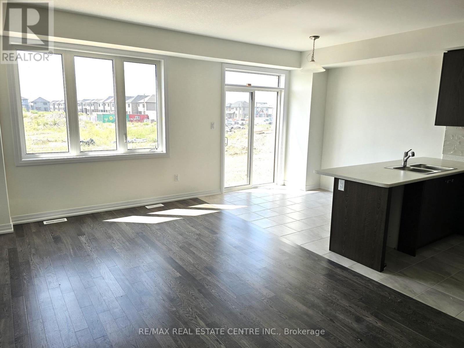 131 Brighton Lane, Thorold, Ontario  L2E 6S4 - Photo 5 - X13412006
