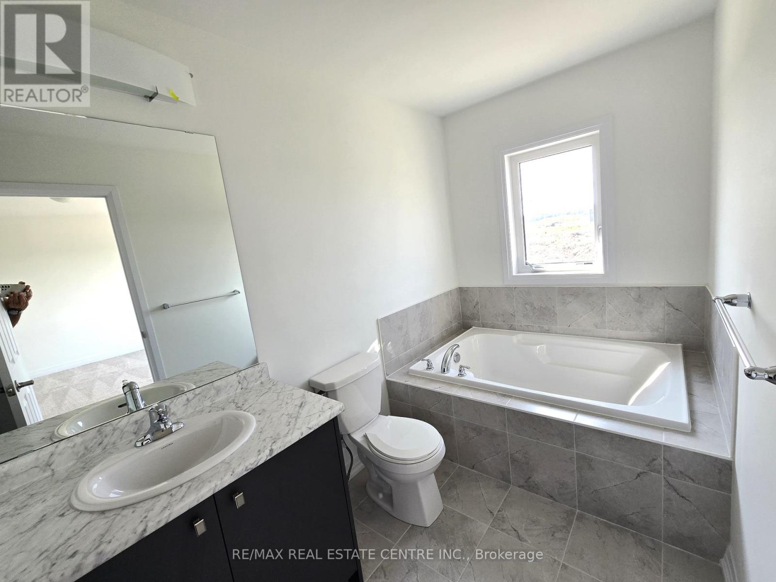 131 Brighton Lane, Thorold, Ontario  L2E 6S4 - Photo 11 - X13412006