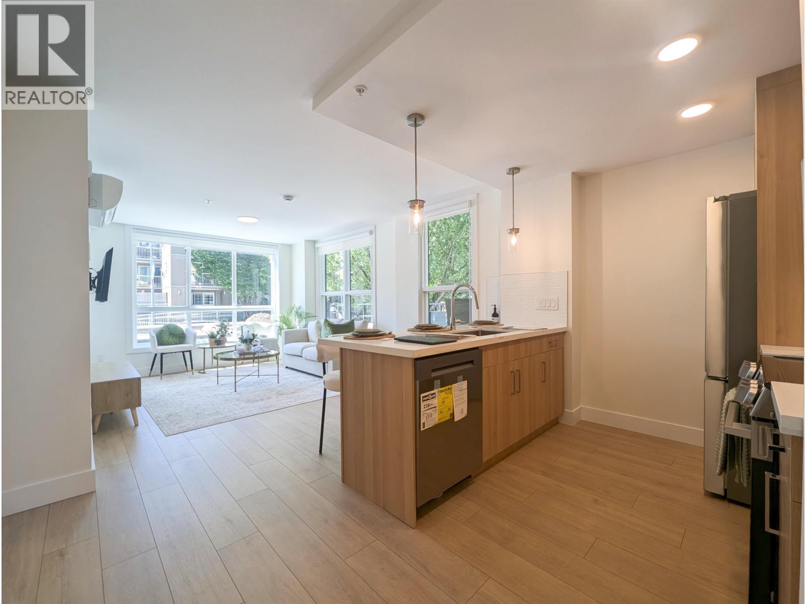 108 2368 Shaughnessy, Coquitlam, British Columbia  V3C 3E3 - Photo 12 - R3099091
