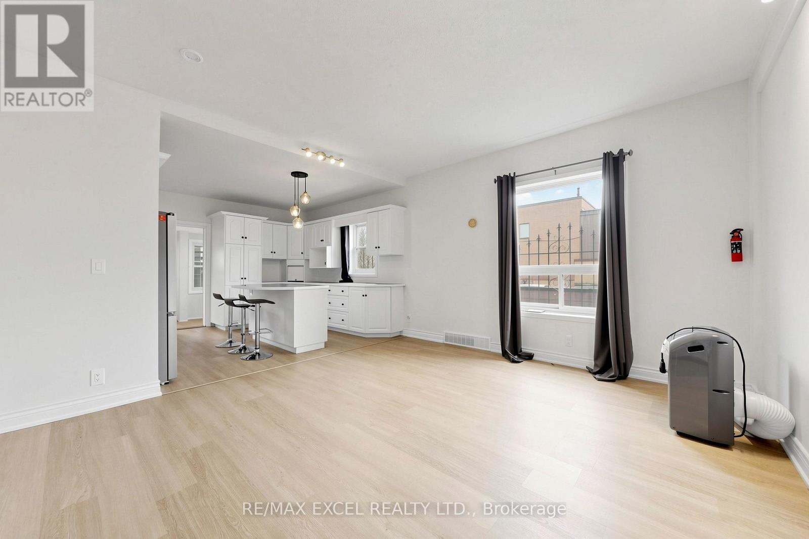 Main - 259 Victoria Avenue N, Hamilton, Ontario  L8L 5G3 - Photo 3 - X13507274