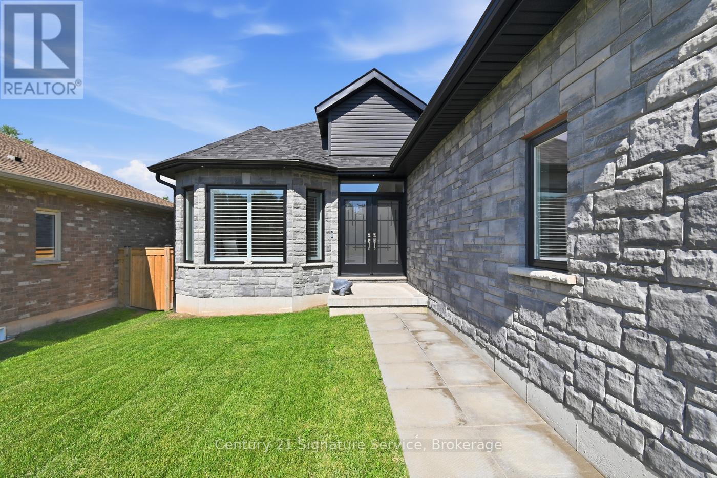 191 Hetram Court, Fort Erie, Ontario  L0S 1B0 - Photo 4 - X13506946