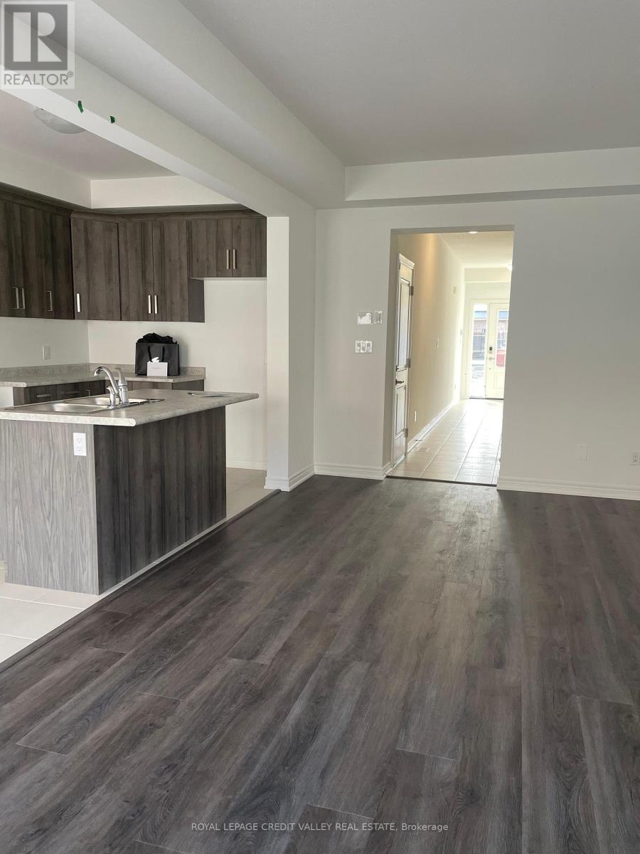 142 Sycamore Street, Welland, Ontario  L3C 0H9 - Photo 3 - X13507018