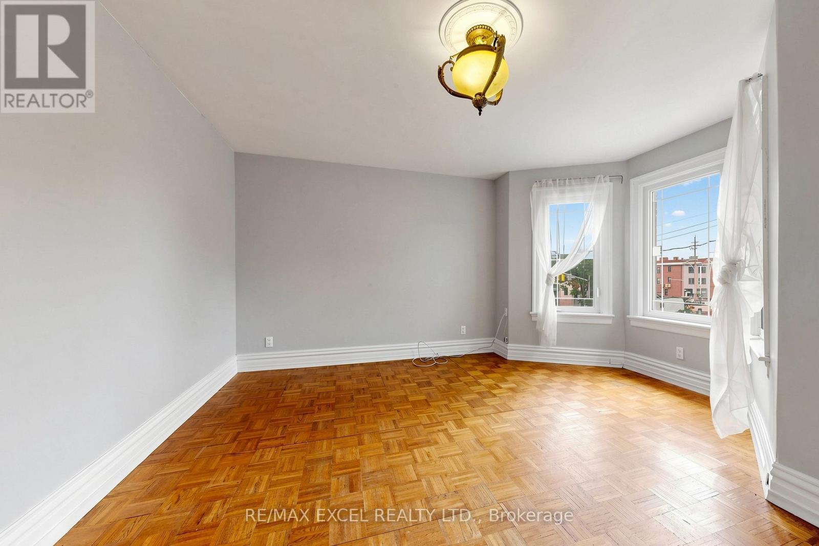 Upper - 259 Victoria Avenue N, Hamilton, Ontario  L8L 5G3 - Photo 15 - X13507422