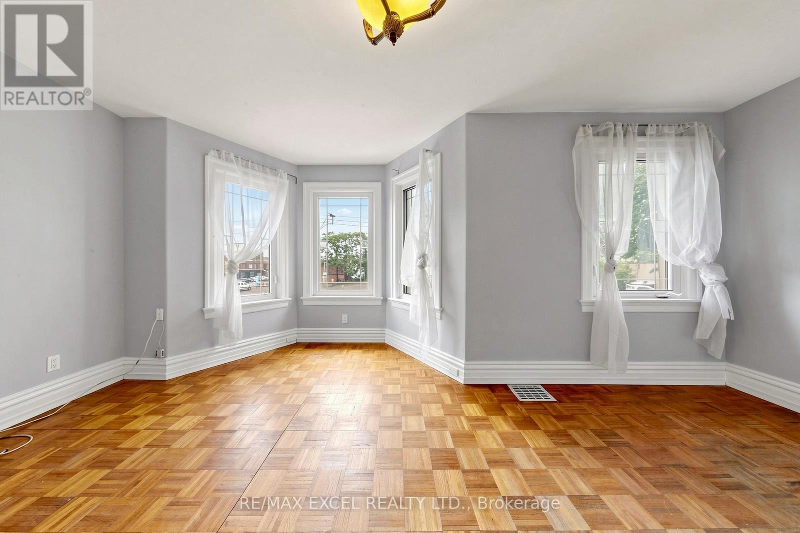 Upper - 259 Victoria Avenue N, Hamilton, Ontario  L8L 5G3 - Photo 14 - X13507422