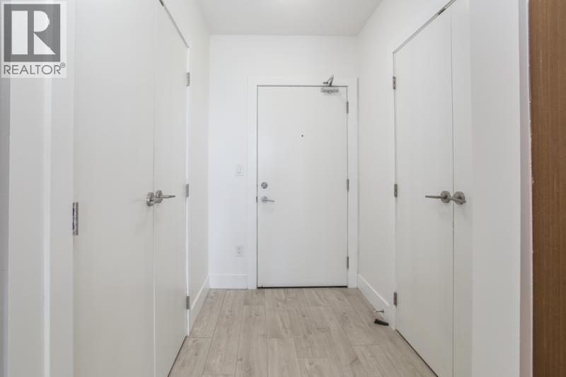 702 1155 The High Street, Coquitlam, British Columbia  V3B 7W4 - Photo 2 - R3141426