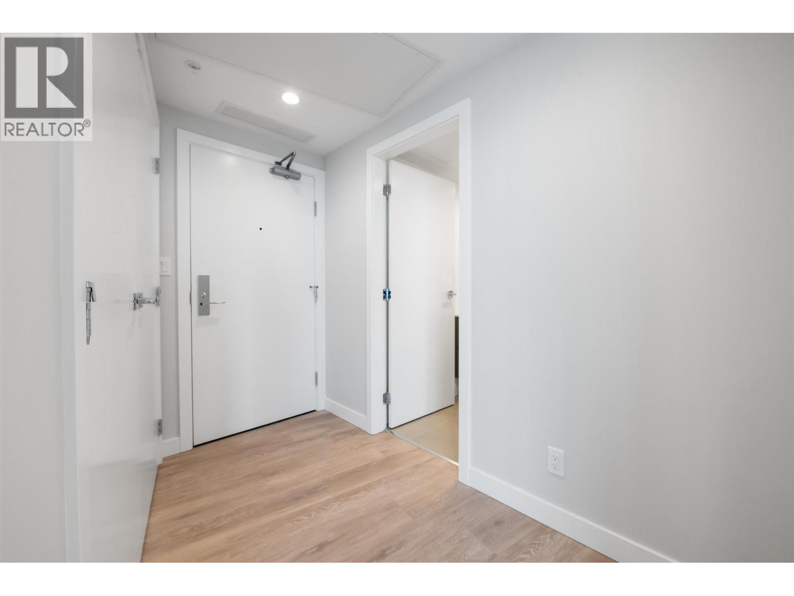 2909 567 Emerson Street, Coquitlam, British Columbia  V3J 0M8 - Photo 3 - R3141633