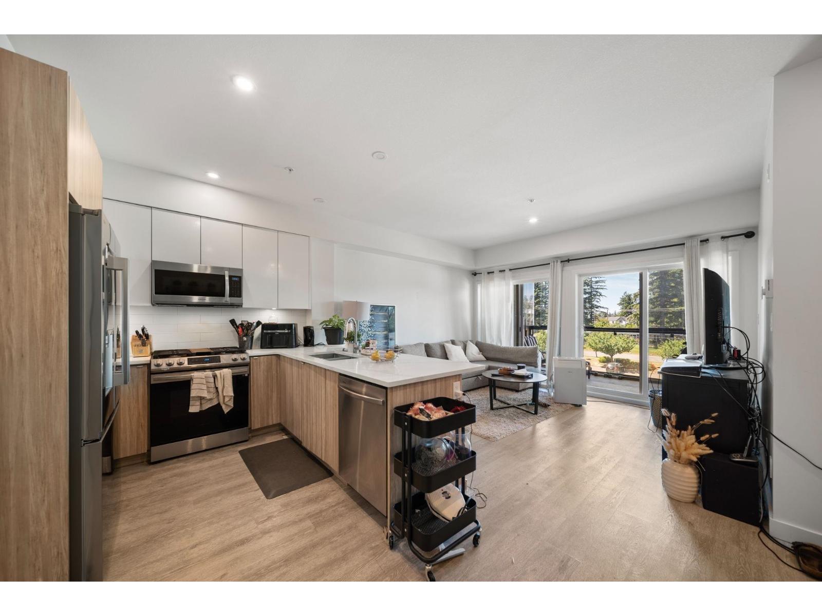410 2649 James Street, Abbotsford, British Columbia  V2T 3L6 - Photo 3 - R3141144