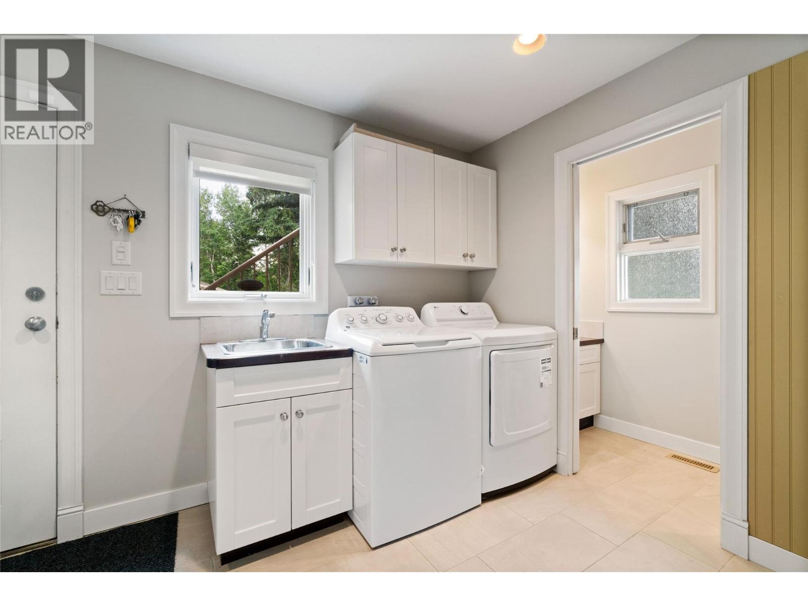 777 Coubeaux Place, Sorrento, British Columbia  V0E 2W1 - Photo 38 - 10393294