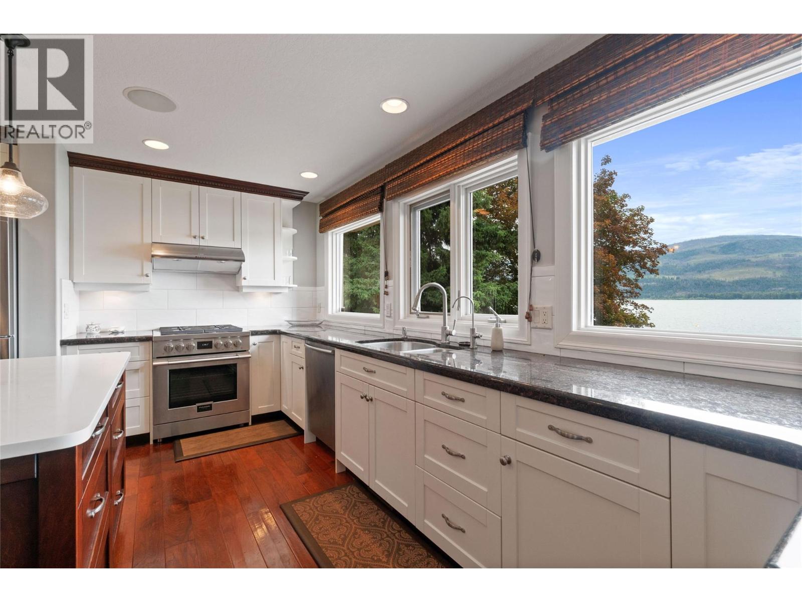 777 Coubeaux Place, Sorrento, British Columbia  V0E 2W1 - Photo 35 - 10393294