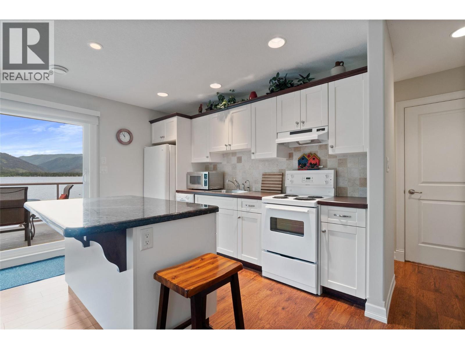 777 Coubeaux Place, Sorrento, British Columbia  V0E 2W1 - Photo 81 - 10393294