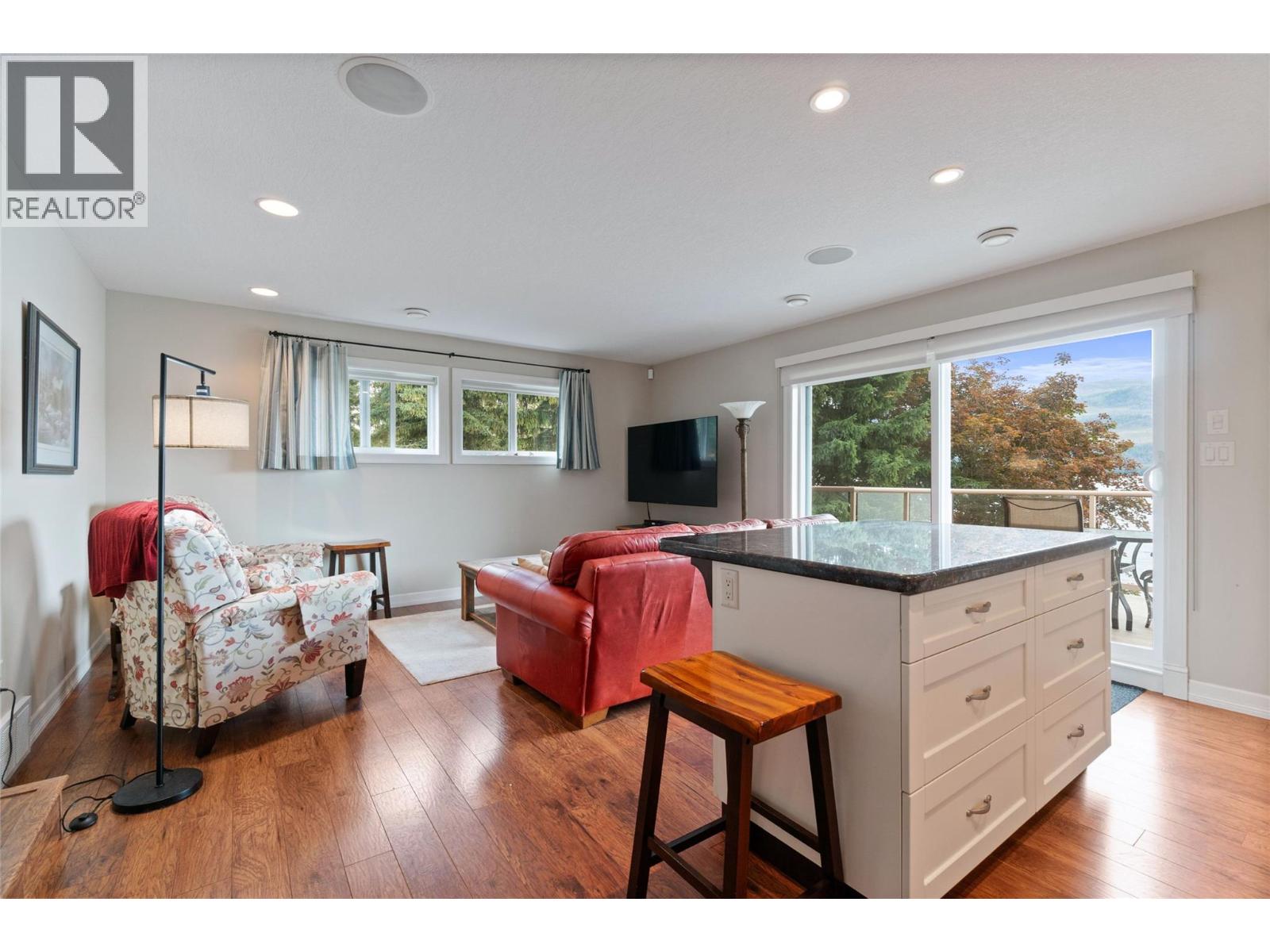 777 Coubeaux Place, Sorrento, British Columbia  V0E 2W1 - Photo 80 - 10393294