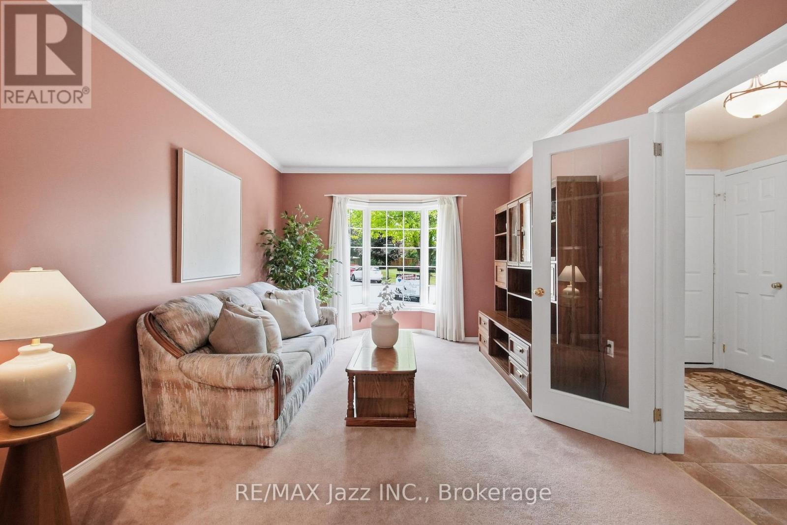 6 Aldcroft Crescent, Clarington, Ontario L1C 4P2 - Photo 7 - E13507022