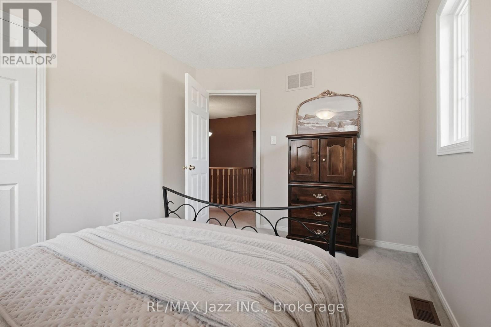 6 Aldcroft Crescent, Clarington, Ontario L1C 4P2 - Photo 24 - E13507022
