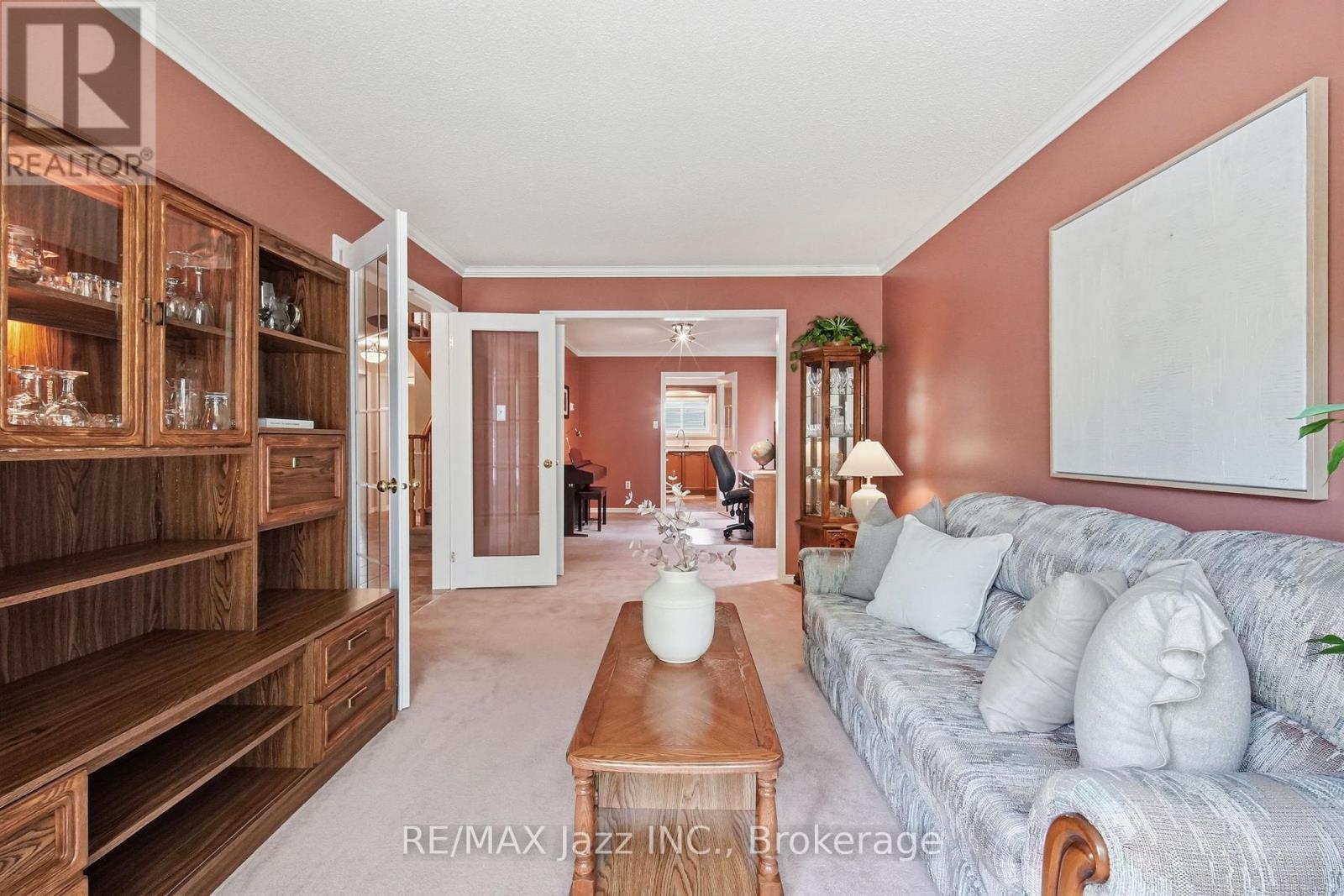 6 Aldcroft Crescent, Clarington, Ontario L1C 4P2 - Photo 8 - E13507022