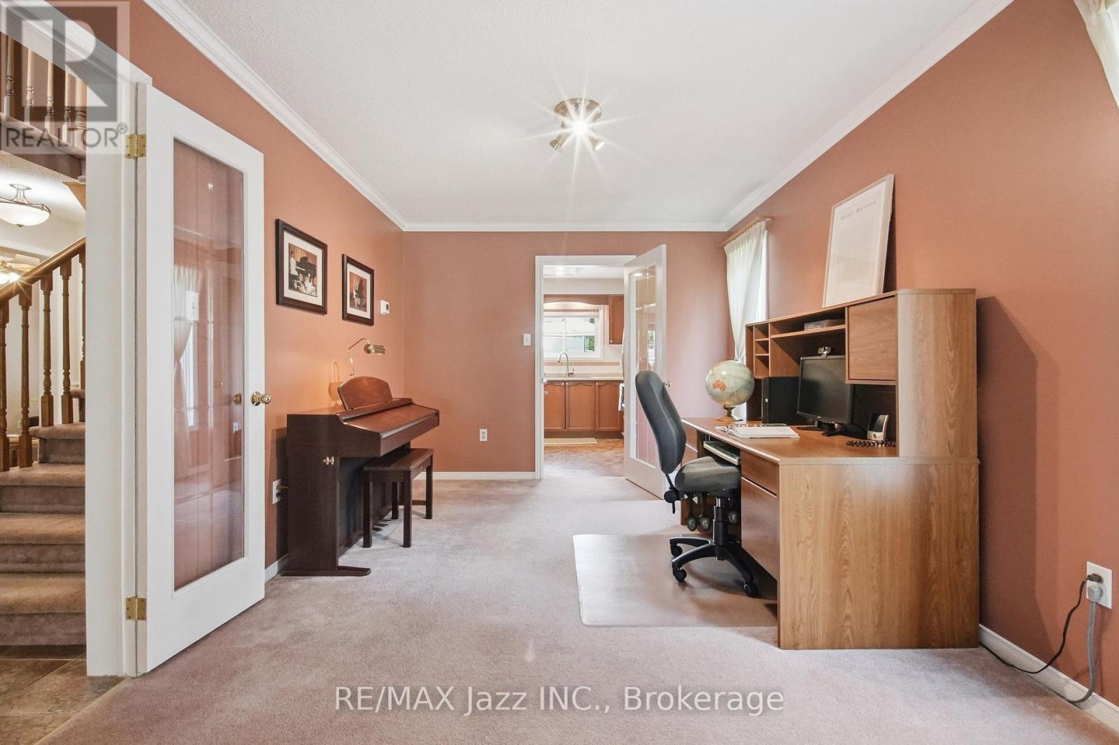 6 Aldcroft Crescent, Clarington, Ontario L1C 4P2 - Photo 9 - E13507022