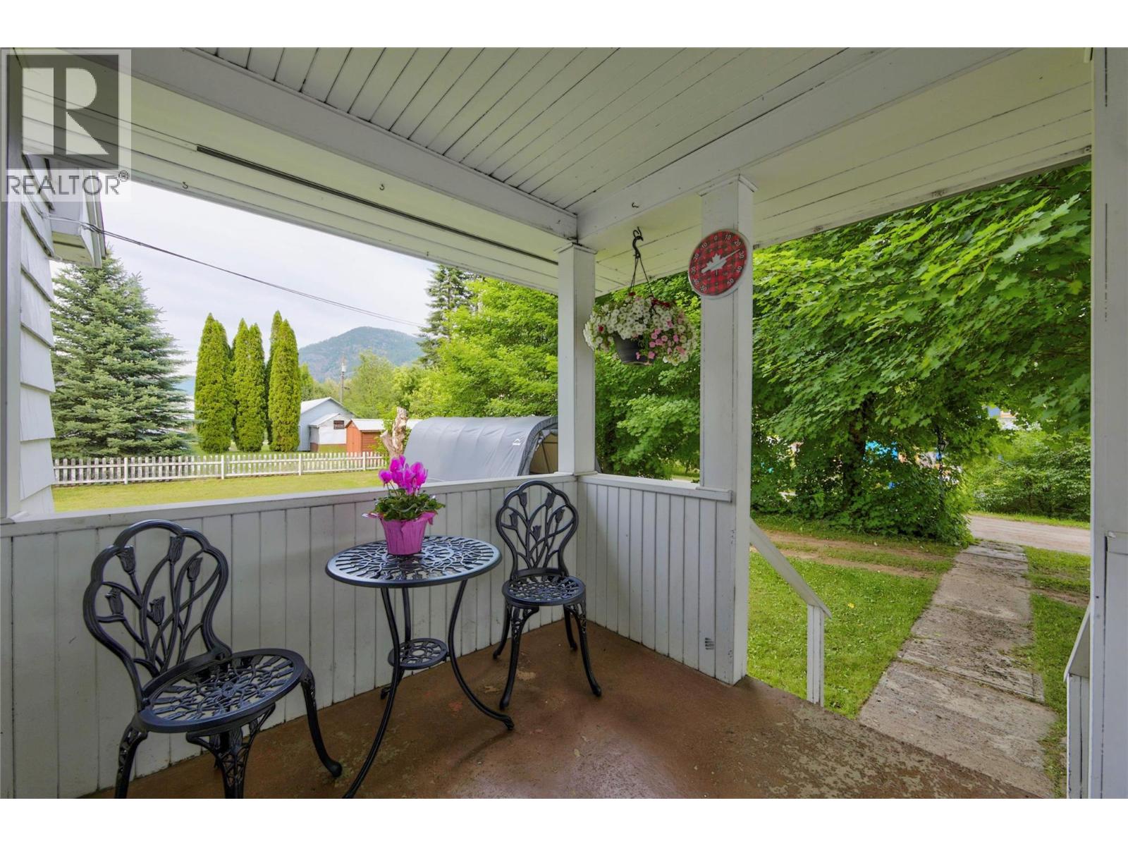 211 Maclure Avenue, Salmo, British Columbia  V0G 1Z0 - Photo 7 - 10393179