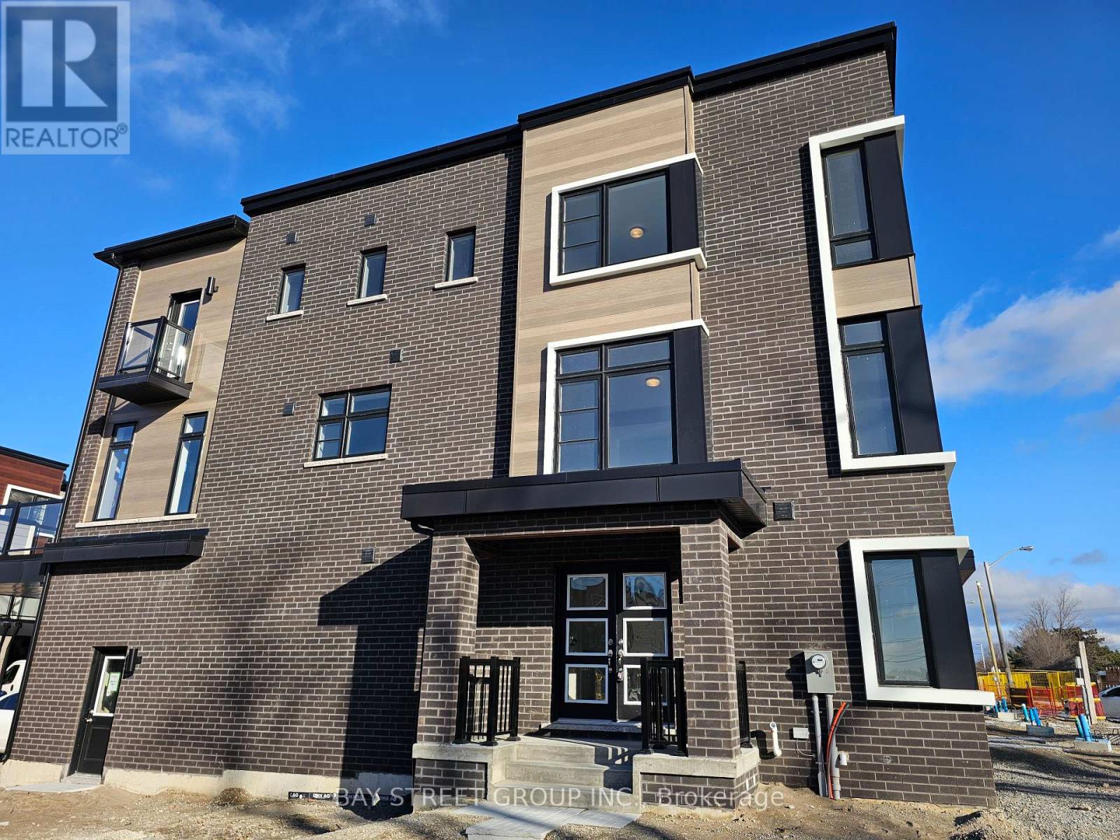 52 AKI THOMAS GARDENS, Toronto, Ontario