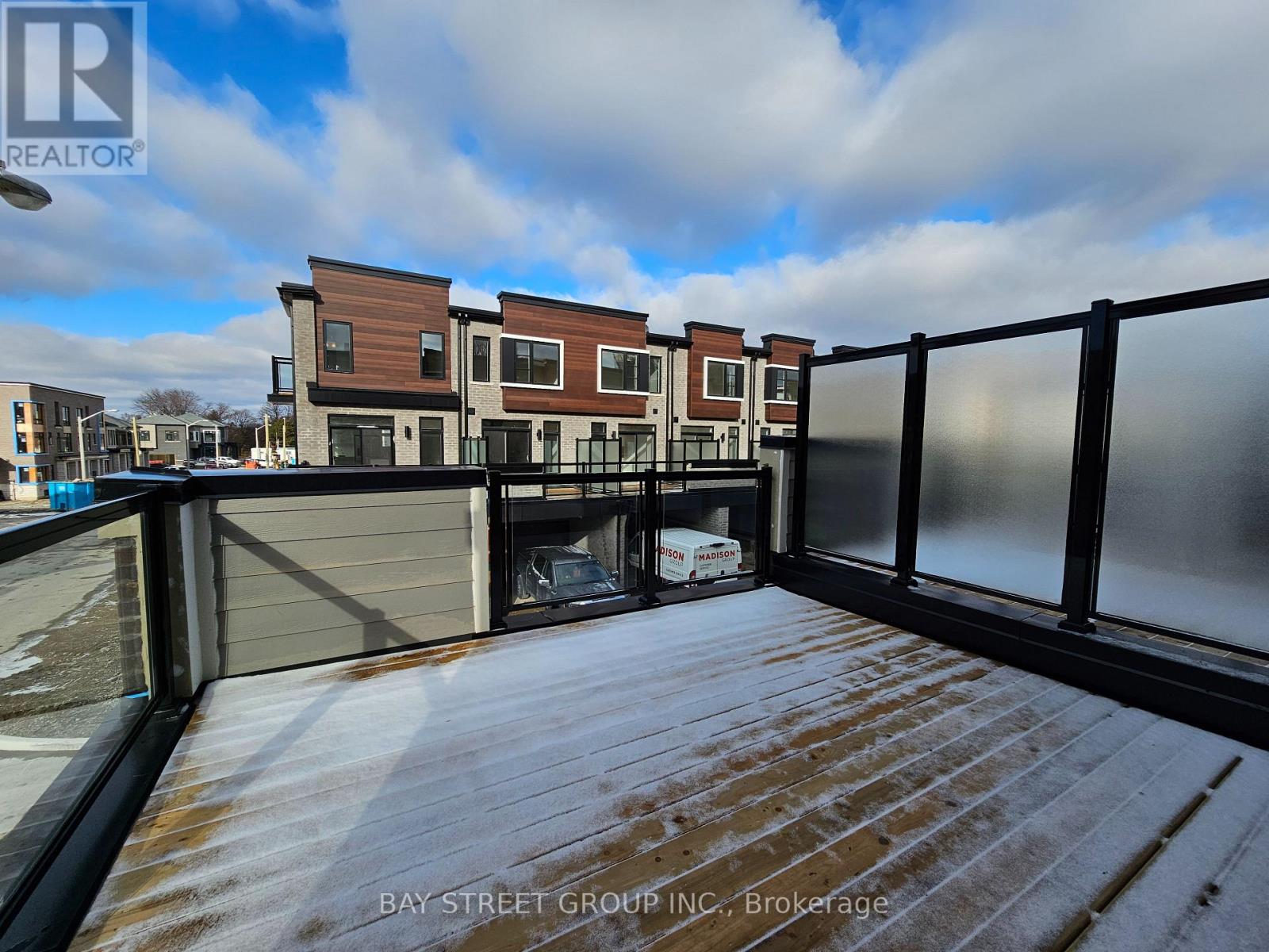 52 Aki Thomas Gardens, Toronto, Ontario  M1P 0G3 - Photo 11 - E13507812