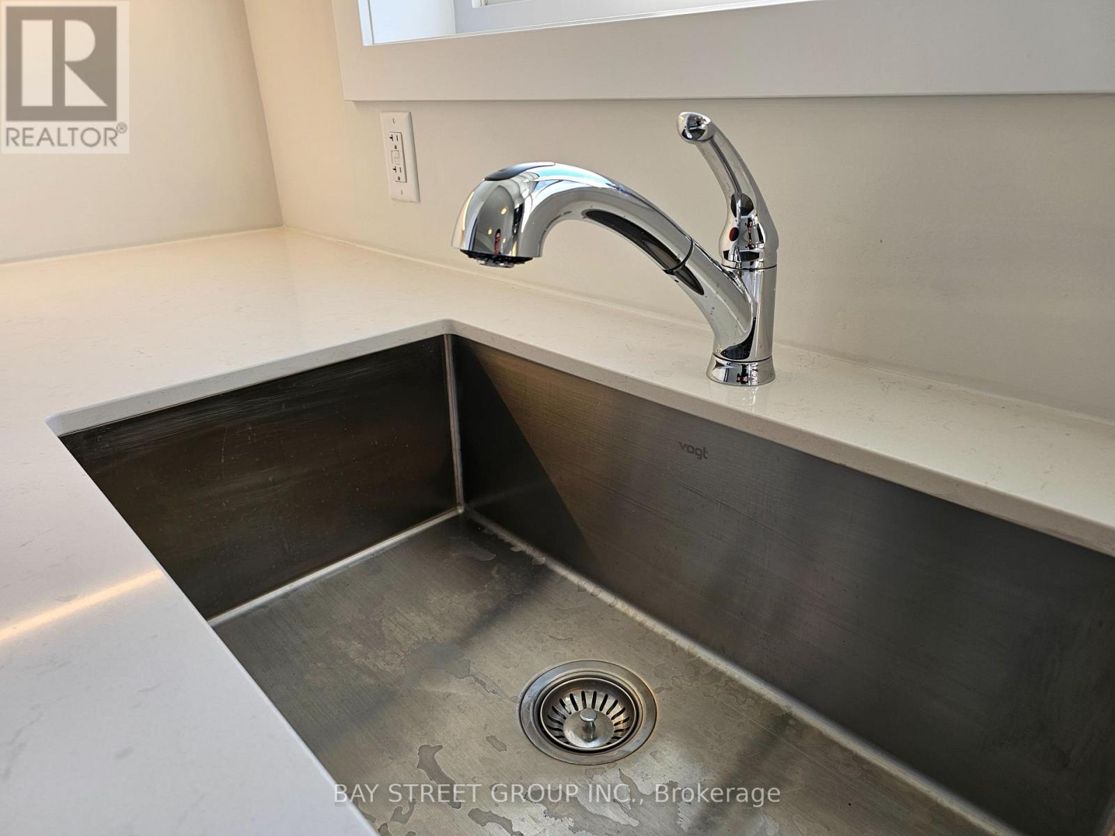 52 Aki Thomas Gardens, Toronto, Ontario  M1P 0G3 - Photo 20 - E13507812
