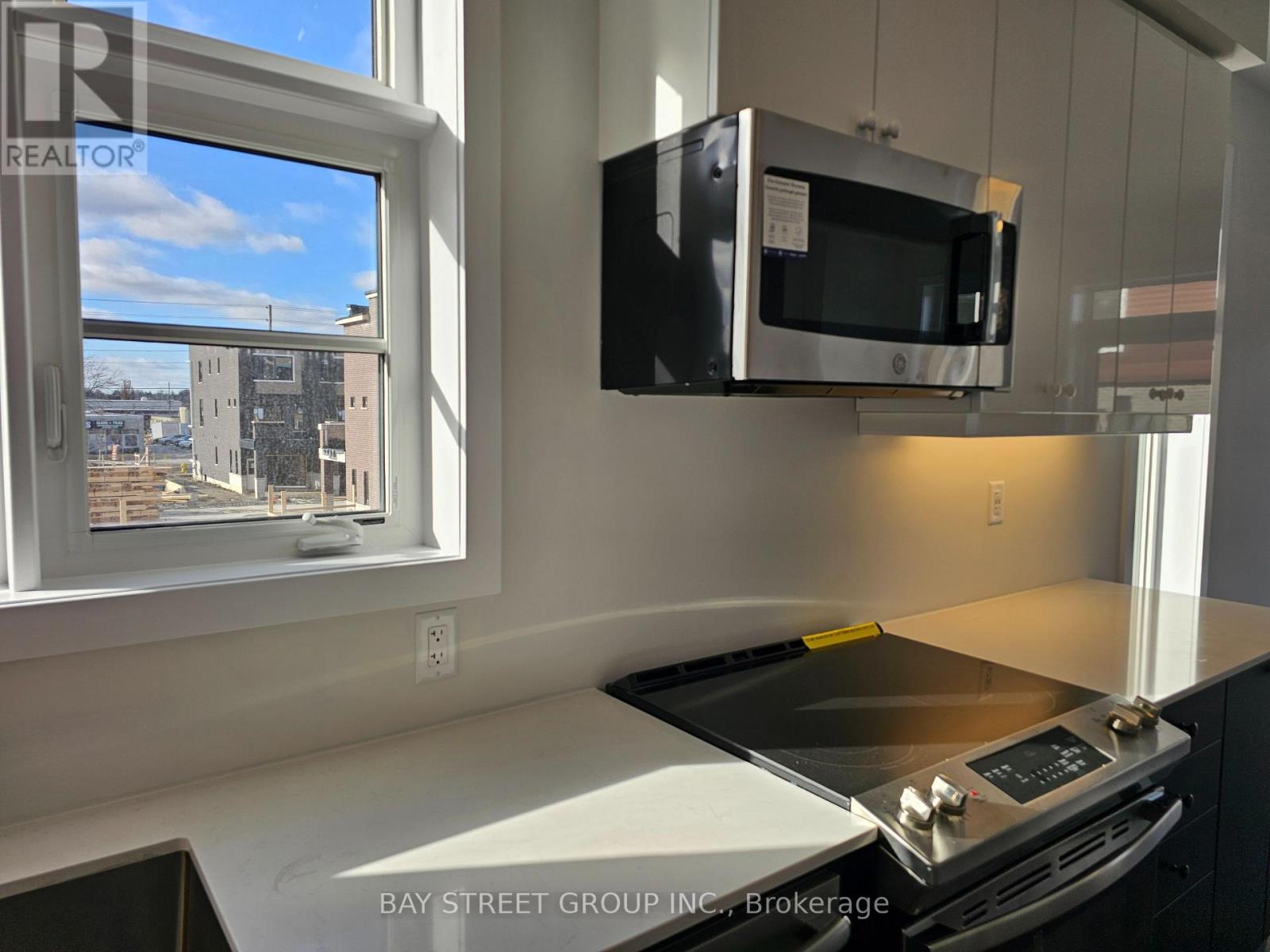 52 Aki Thomas Gardens, Toronto, Ontario  M1P 0G3 - Photo 21 - E13507812