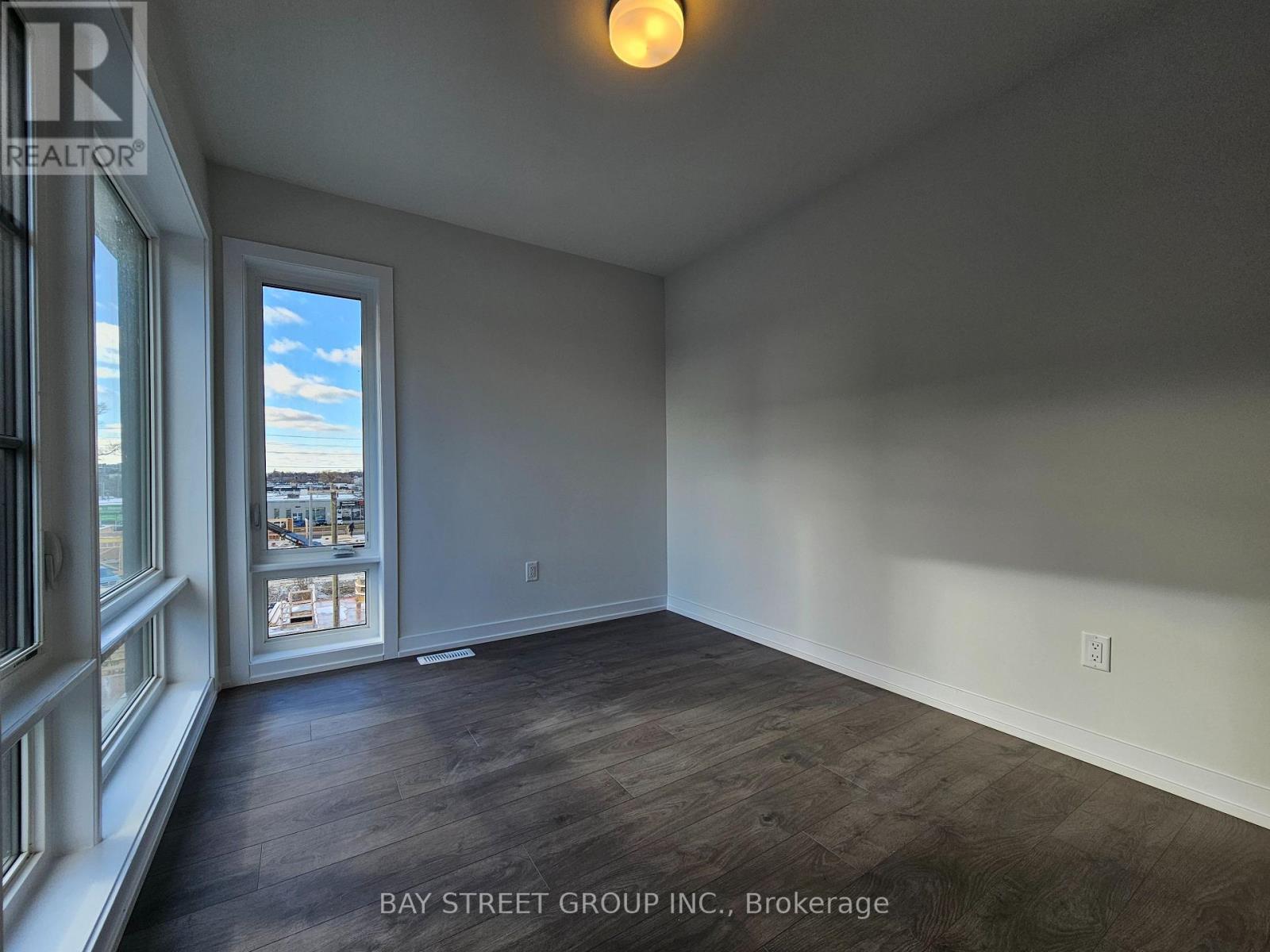 52 Aki Thomas Gardens, Toronto, Ontario  M1P 0G3 - Photo 32 - E13507812