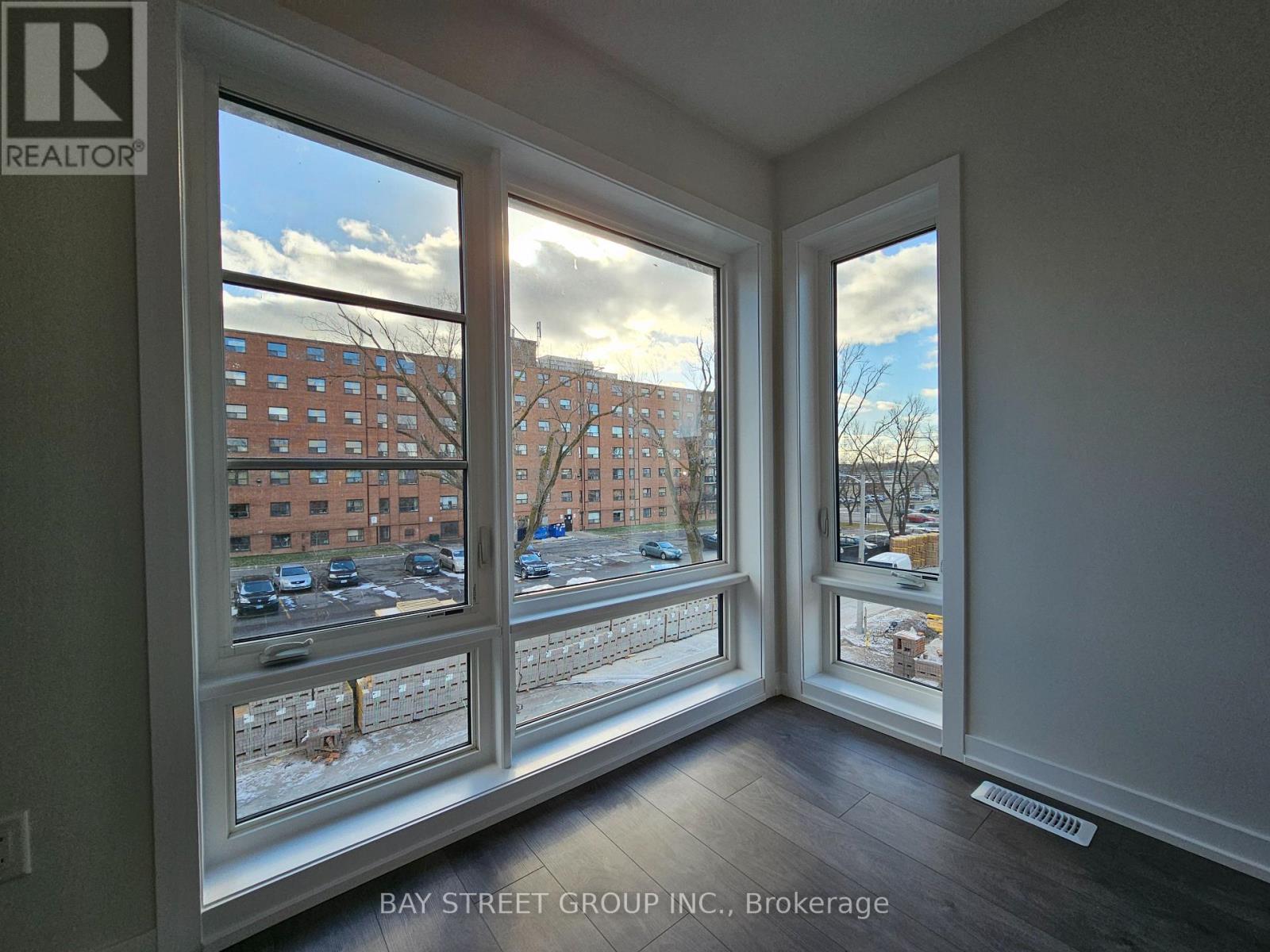 52 Aki Thomas Gardens, Toronto, Ontario  M1P 0G3 - Photo 33 - E13507812