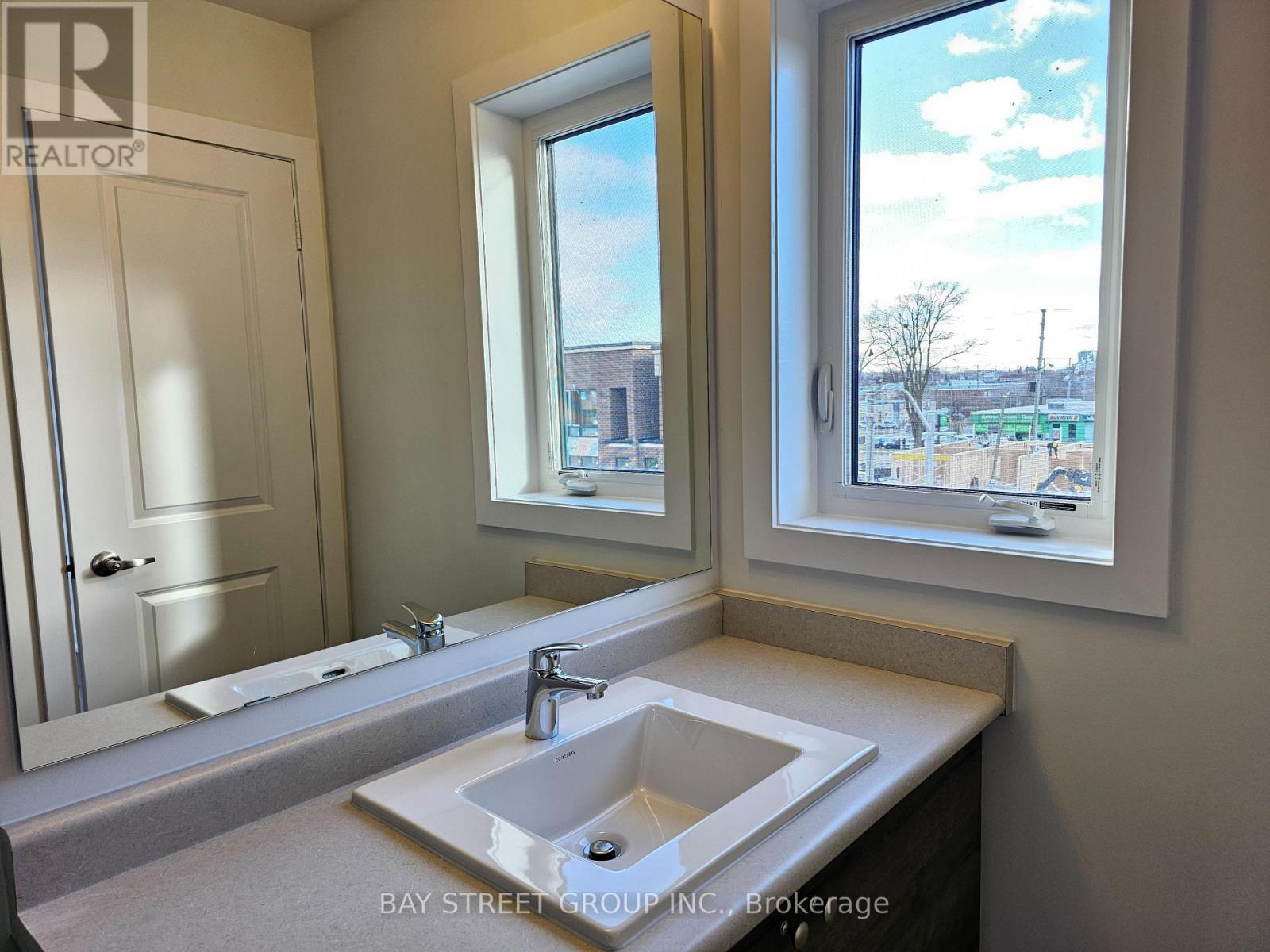 52 Aki Thomas Gardens, Toronto, Ontario  M1P 0G3 - Photo 36 - E13507812