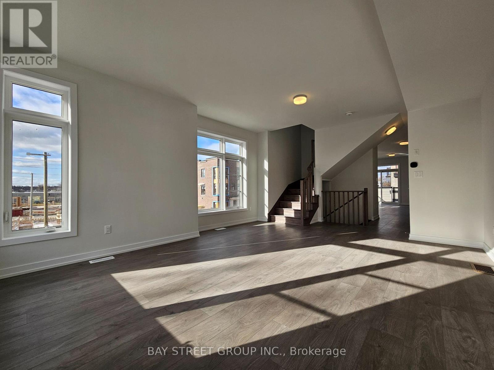 52 Aki Thomas Gardens, Toronto, Ontario  M1P 0G3 - Photo 7 - E13507812