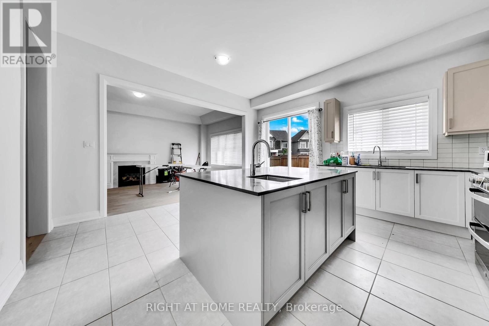 Upper - 3 Speciosa Street, Richmond Hill, Ontario  L4E 2Y5 - Photo 13 - N13507808