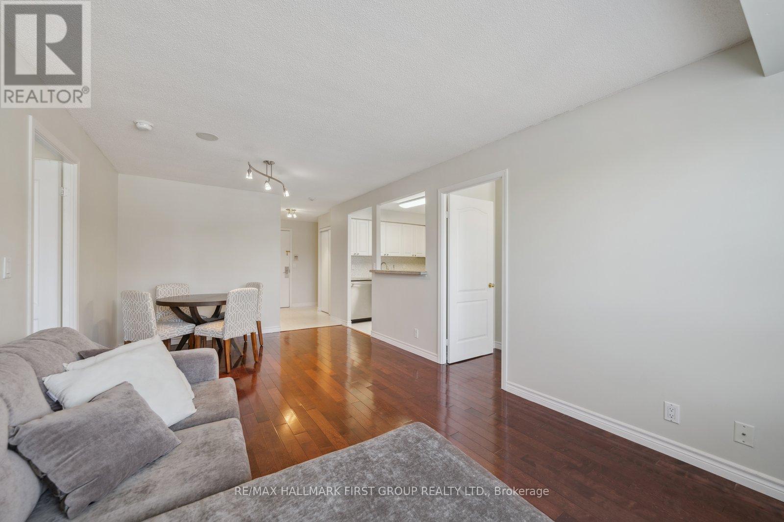 304 - 1000 The Esplanade N, Pickering, Ontario L1V 6V4 - Photo 10 - E13507848