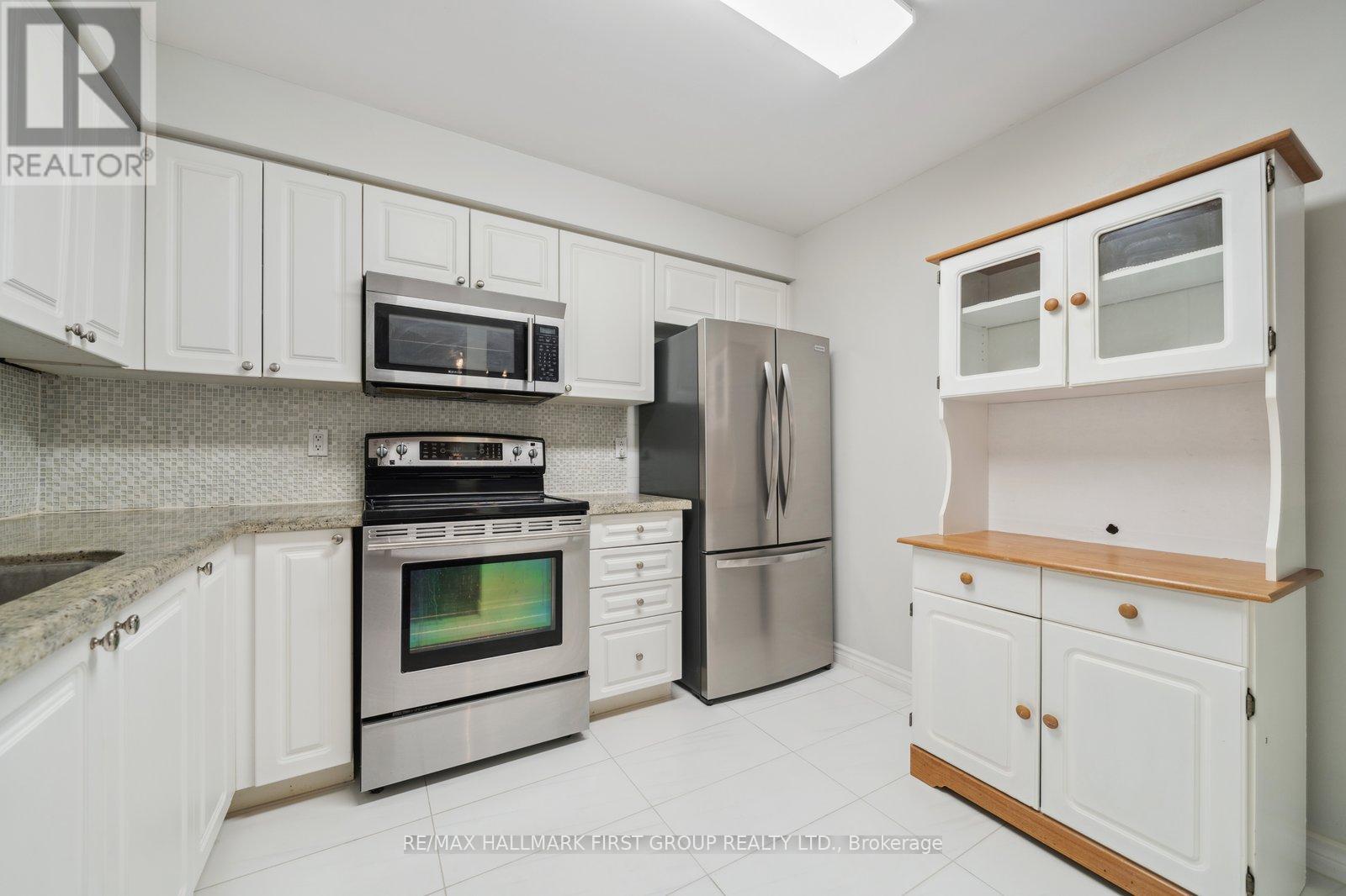 304 - 1000 The Esplanade N, Pickering, Ontario L1V 6V4 - Photo 15 - E13507848