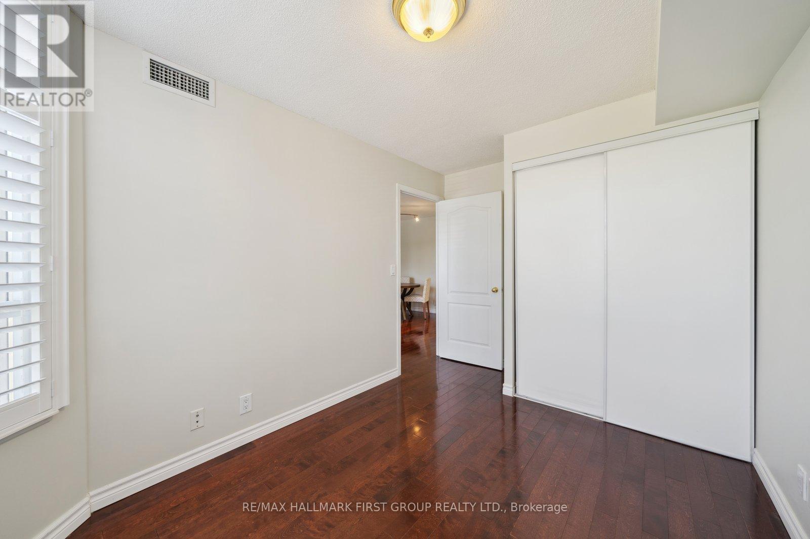 304 - 1000 The Esplanade N, Pickering, Ontario L1V 6V4 - Photo 23 - E13507848