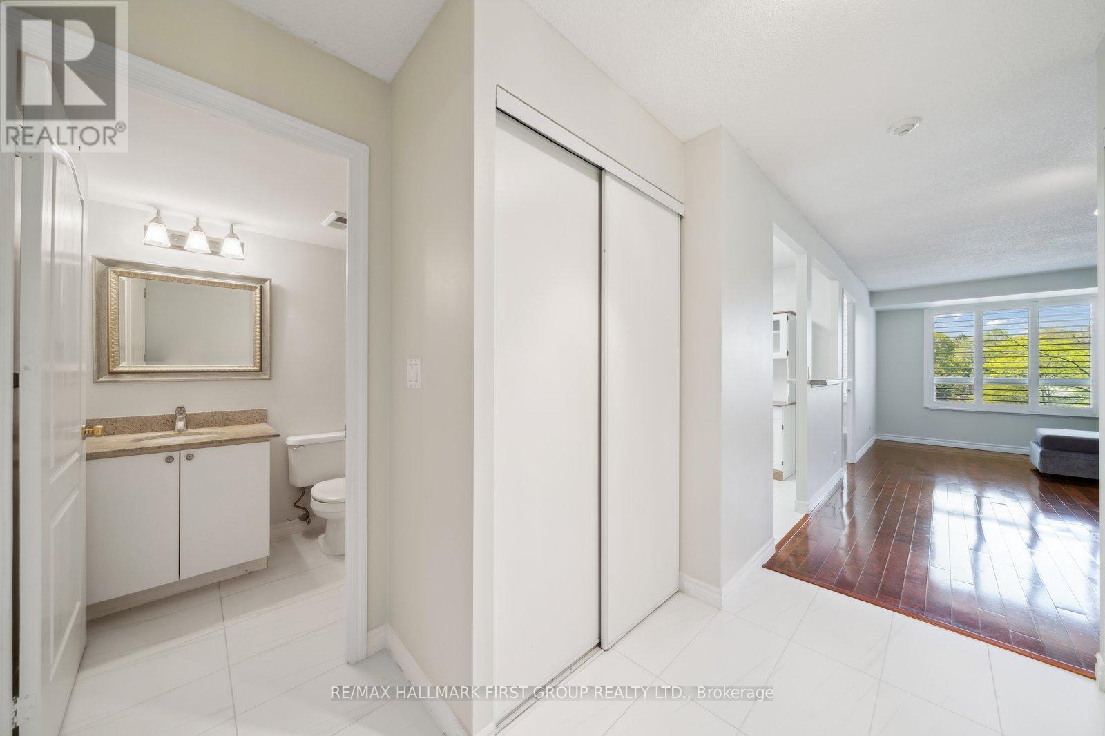 304 - 1000 The Esplanade N, Pickering, Ontario L1V 6V4 - Photo 5 - E13507848