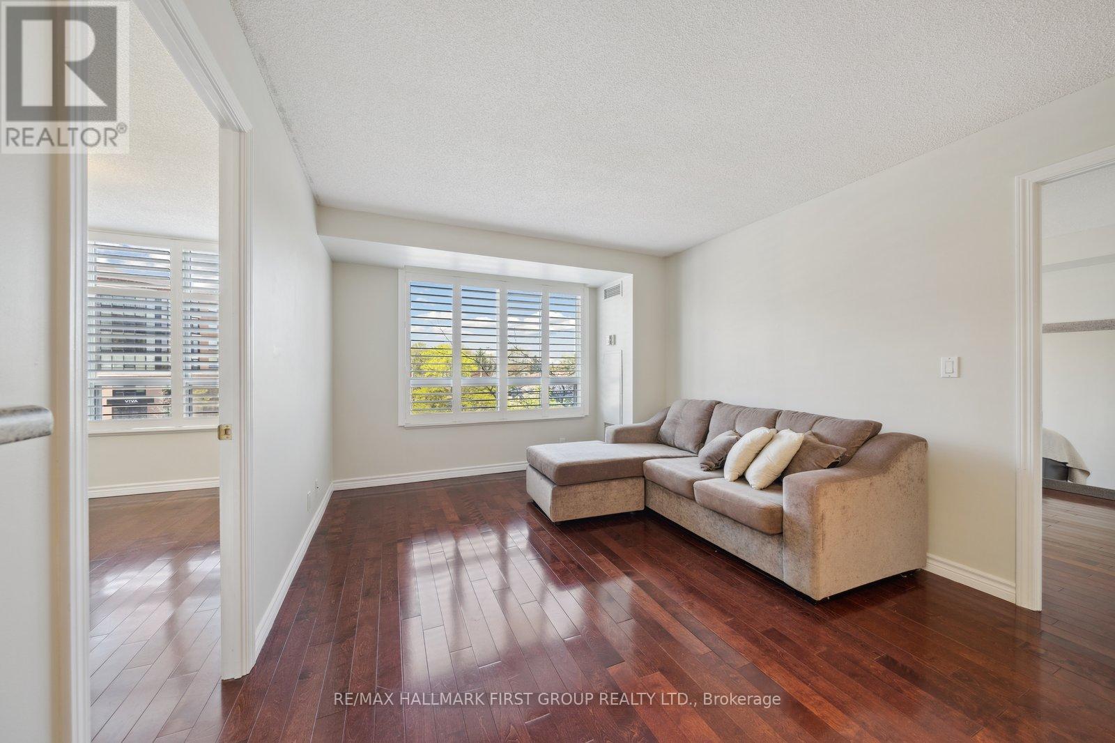 304 - 1000 The Esplanade N, Pickering, Ontario L1V 6V4 - Photo 7 - E13507848