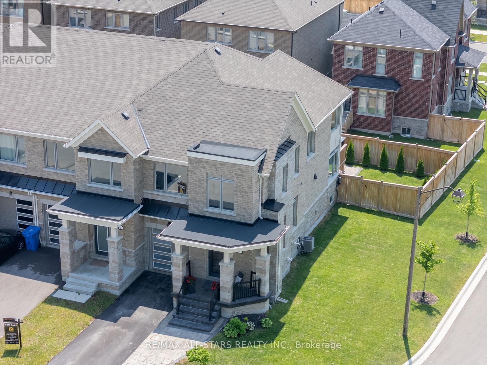 41 Seedling Crescent, Whitchurch-Stouffville, Ontario  L4A 4V5 - Photo 2 - N13507874