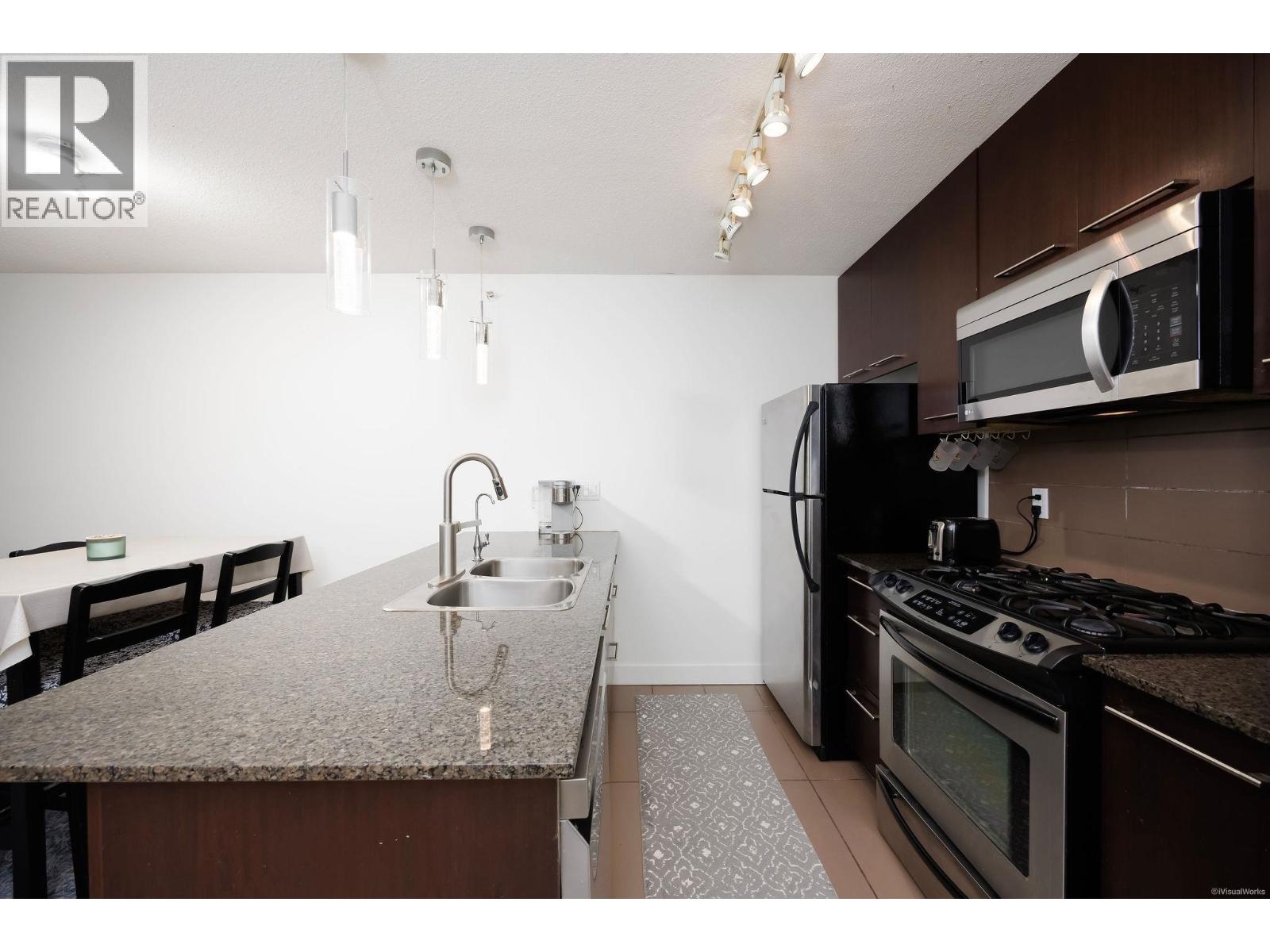 1103 2979 Glen Drive, Coquitlam, British Columbia  V3B 0B2 - Photo 5 - R3106230