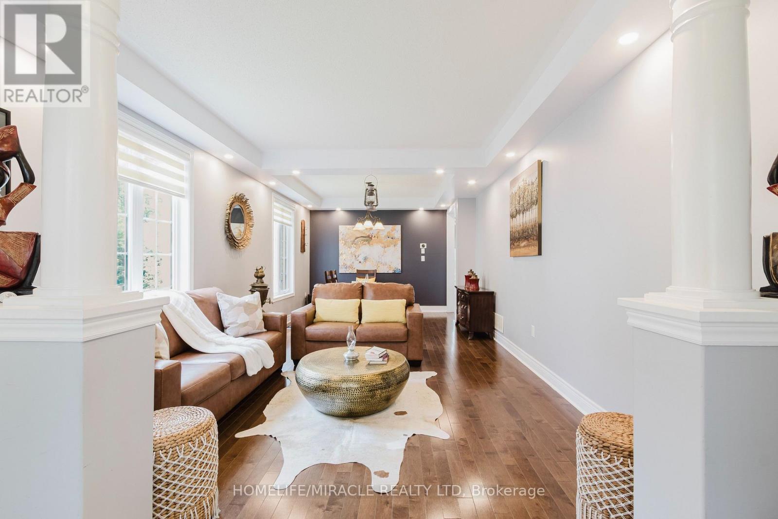 14 Adeline Court, Brampton, Ontario  L6Y 0W9 - Photo 4 - W13507782