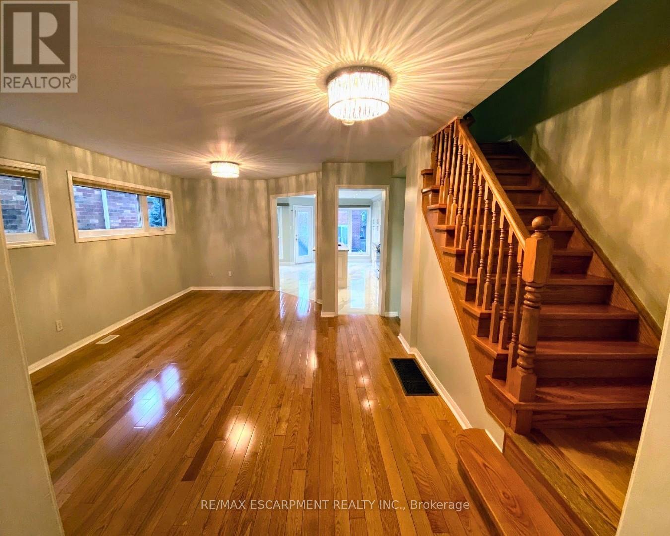 3824 Milkwood Crescent, Mississauga, Ontario  L5N 8H4 - Photo 4 - W13507828