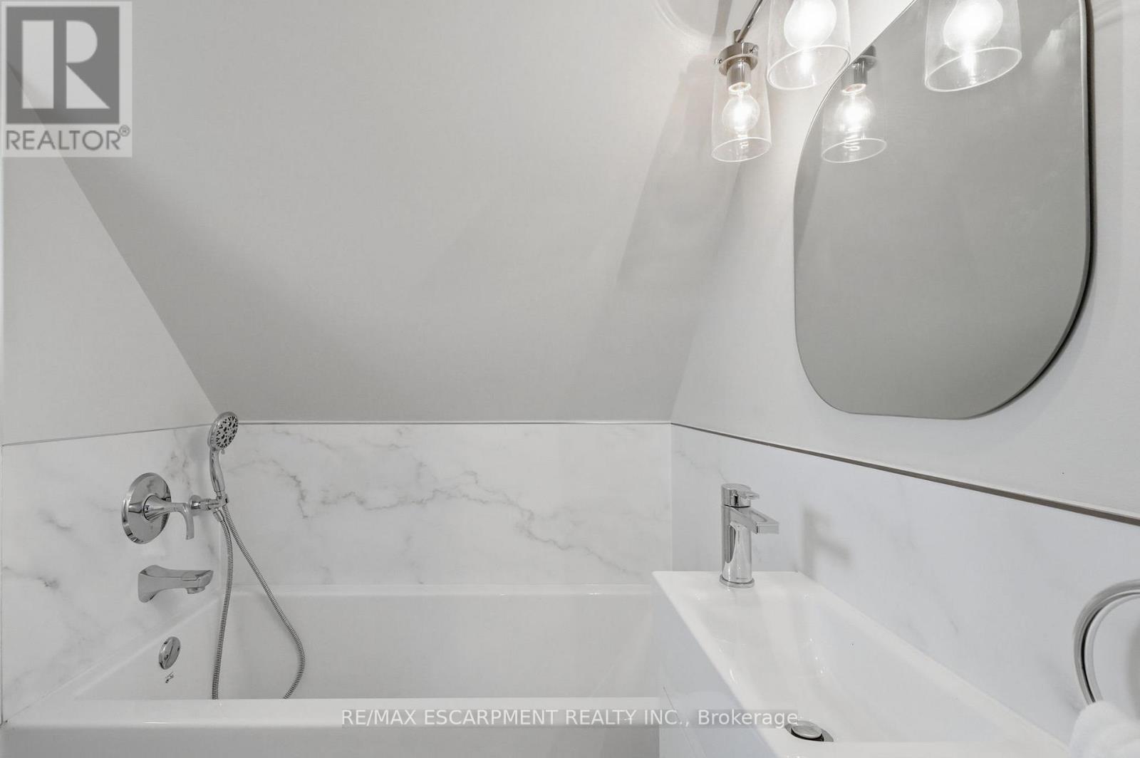410 Beach Boulevard, Hamilton, Ontario  L8H 6W7 - Photo 13 - X13507814