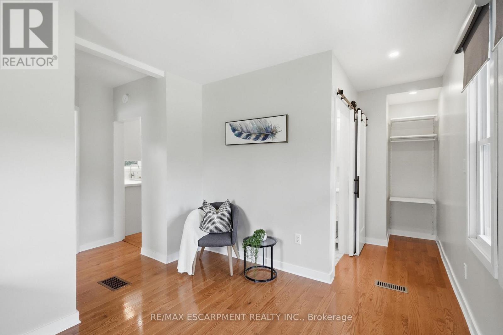 410 Beach Boulevard, Hamilton, Ontario  L8H 6W7 - Photo 4 - X13507814