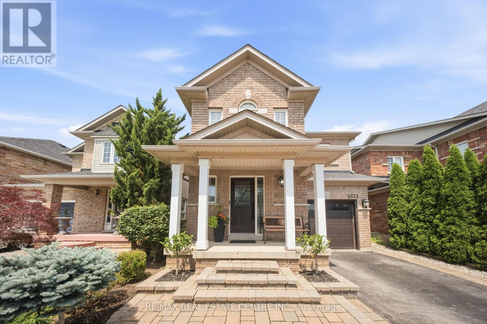 5875 BLUE SPRUCE AVENUE, Burlington, Ontario