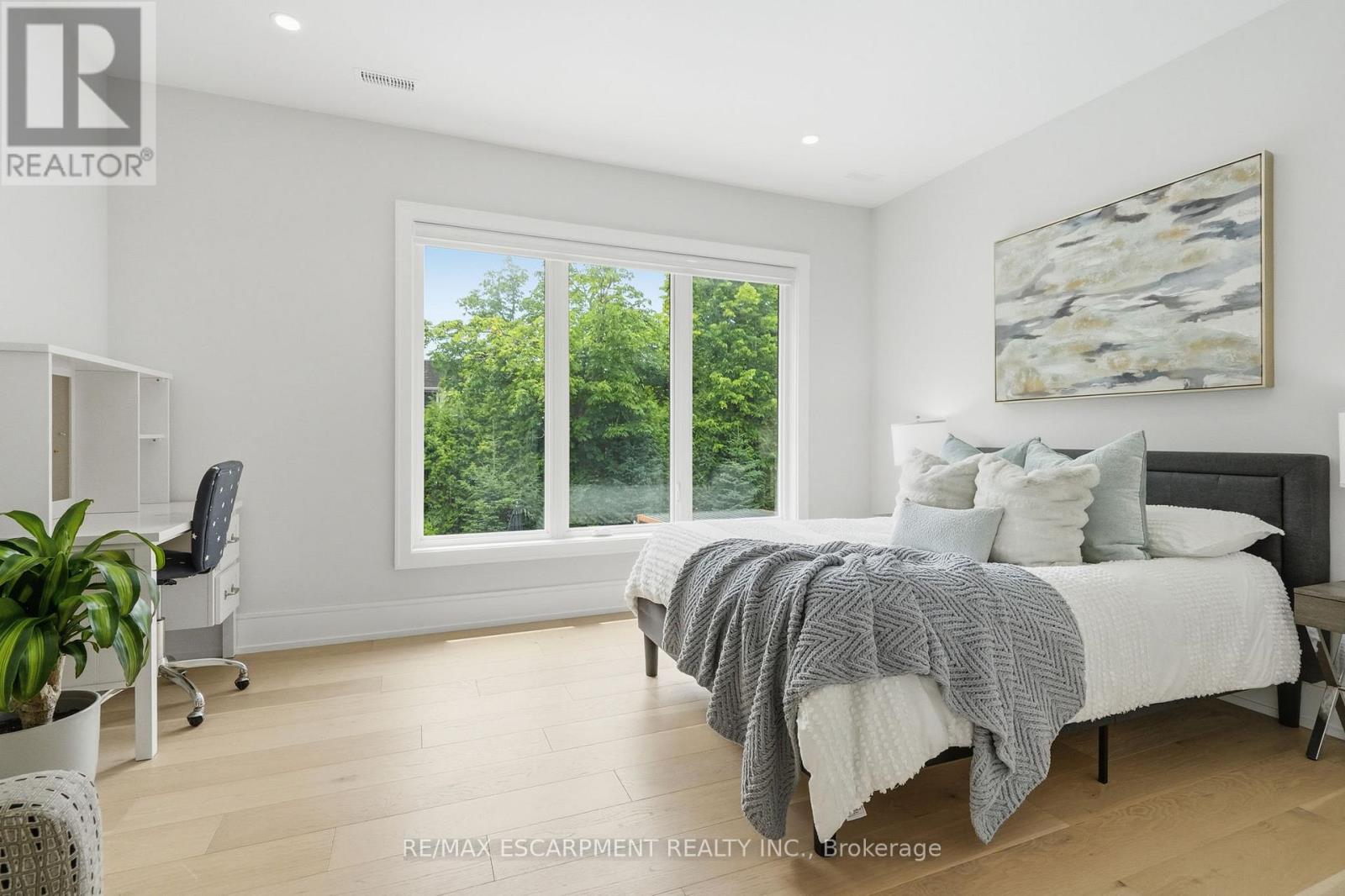 1544 Lochlin Trail, Mississauga, Ontario  L5G 3V7 - Photo 32 - W13507450
